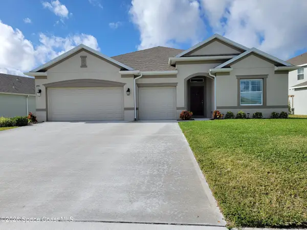 8481 Laguna Circle, Micco, FL 32976