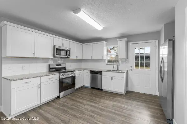 908 Landsdowne Drive, Sebastian, FL 32958