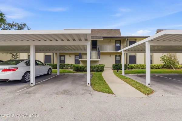 35 Plantation Drive #201, Vero Beach, FL 32966