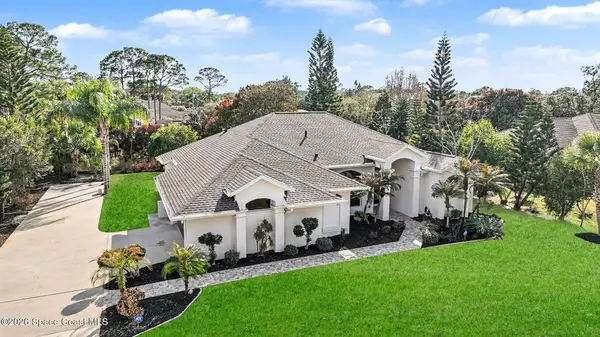 560 Fiedler Street Ne, Palm Bay, FL 32907