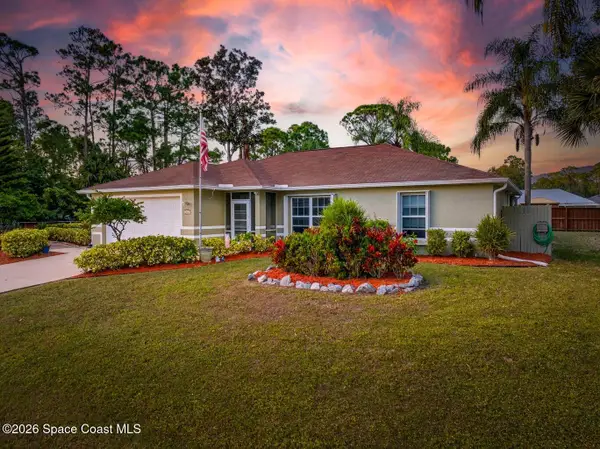 1585 Degamma Street Nw, Palm Bay, FL 32907