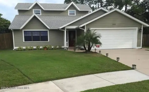 1932 Wood Hollow Lane, Sarasota, FL 34232