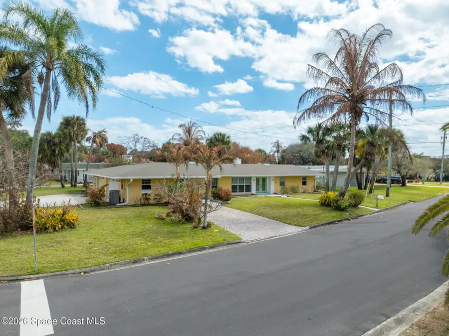 901 S Palm Avenue, Indialantic, FL 32903 - #2