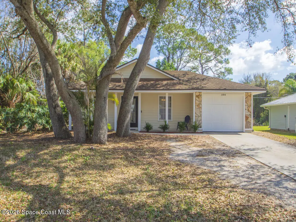 1304 32nd Avenue Sw, Vero Beach, FL 32968 - #1