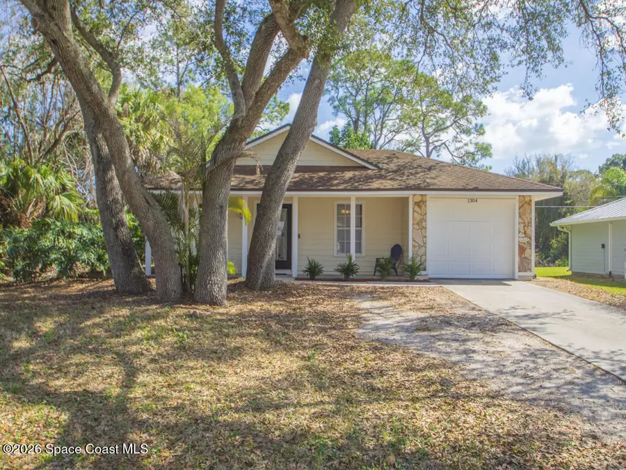 1304 32nd Avenue Sw, Vero Beach, FL 32968 - #2