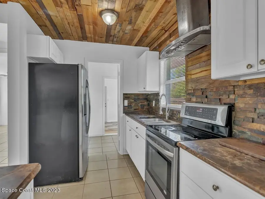 703 5th Place Sw, Vero Beach, FL 32962 - #2