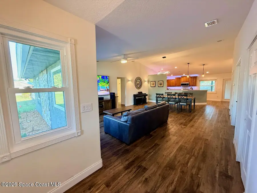 9010 Central Avenue, Sebastian, FL 32976 - #3