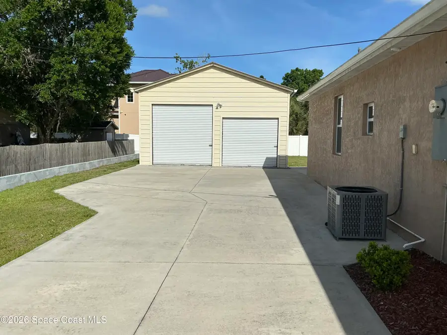 416 La Veta Drive, West Melbourne, FL 32904 - #3