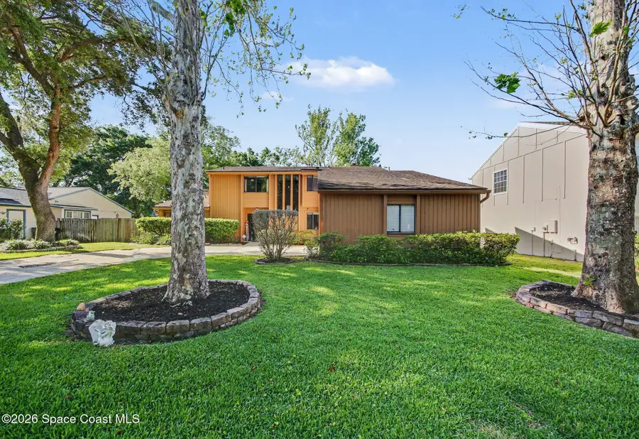 916 E Cleveland Street, Apopka, FL 32703 - #2