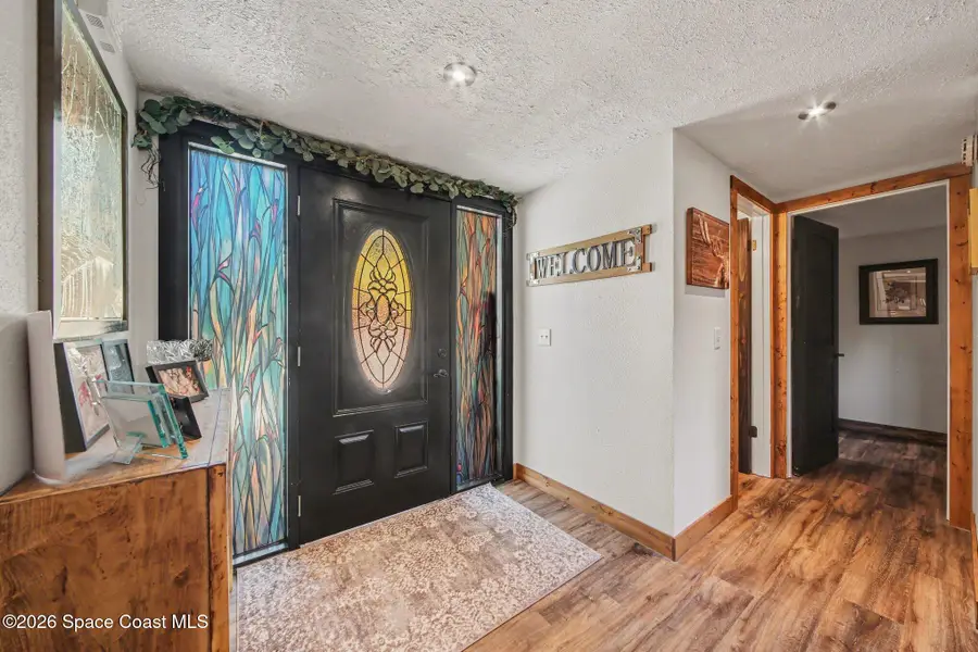 916 E Cleveland Street, Apopka, FL 32703 - #3