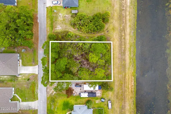 546 Searle Avenue Sw, Palm Bay, FL 32908