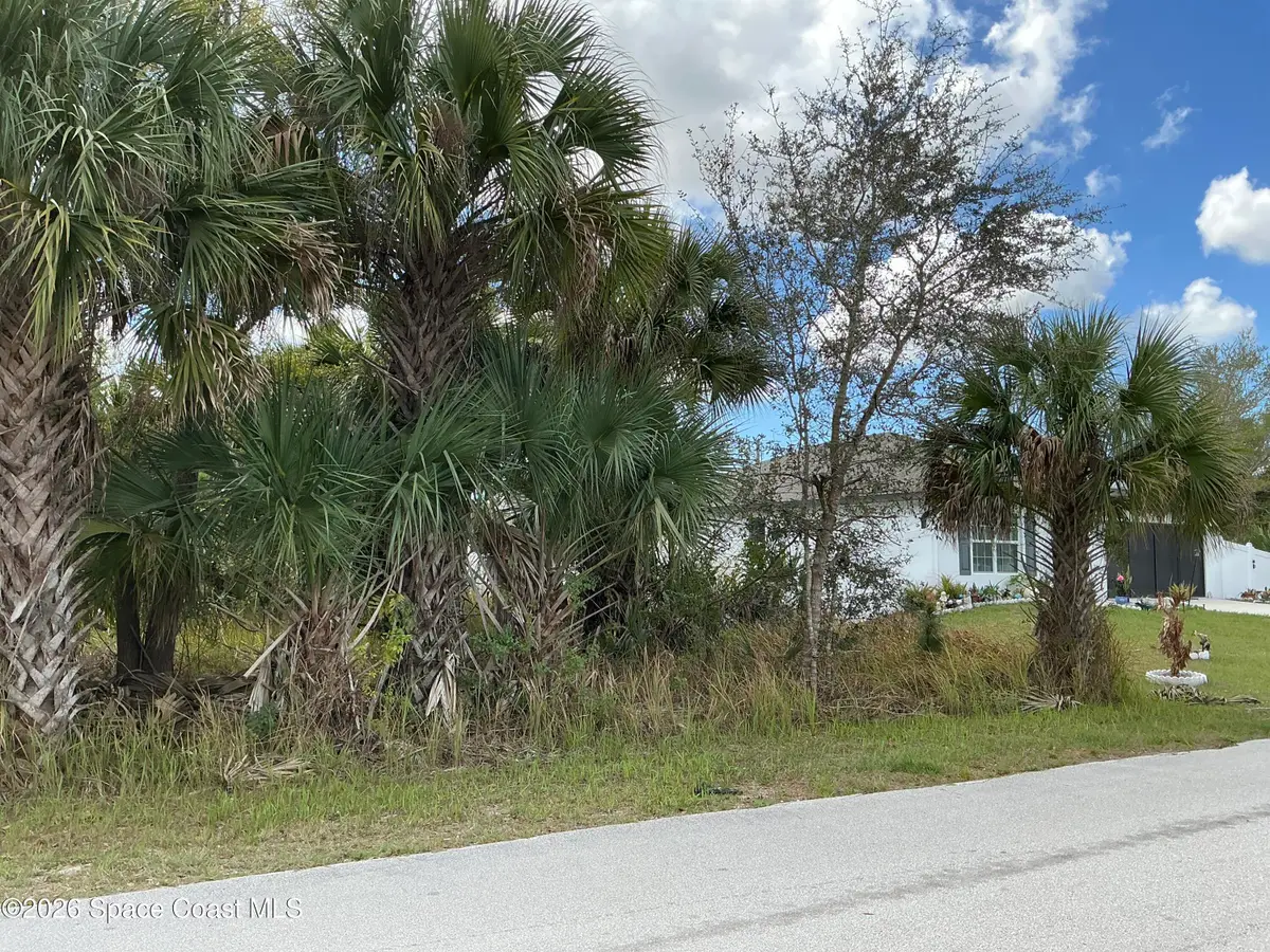 510 Gantry Street Sw, Palm Bay, FL 32908 - #1