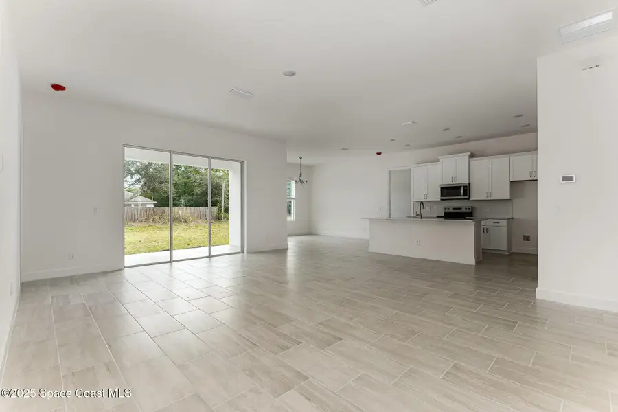 557 Castana Avenue Se #09, Palm Bay, FL 32909 - #3