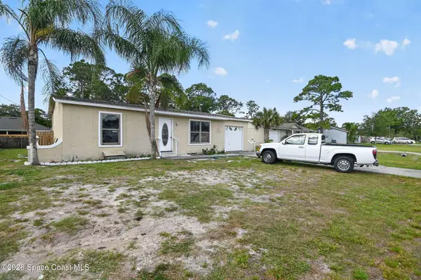 180 San Luis Street Sw, Palm Bay, FL 32908