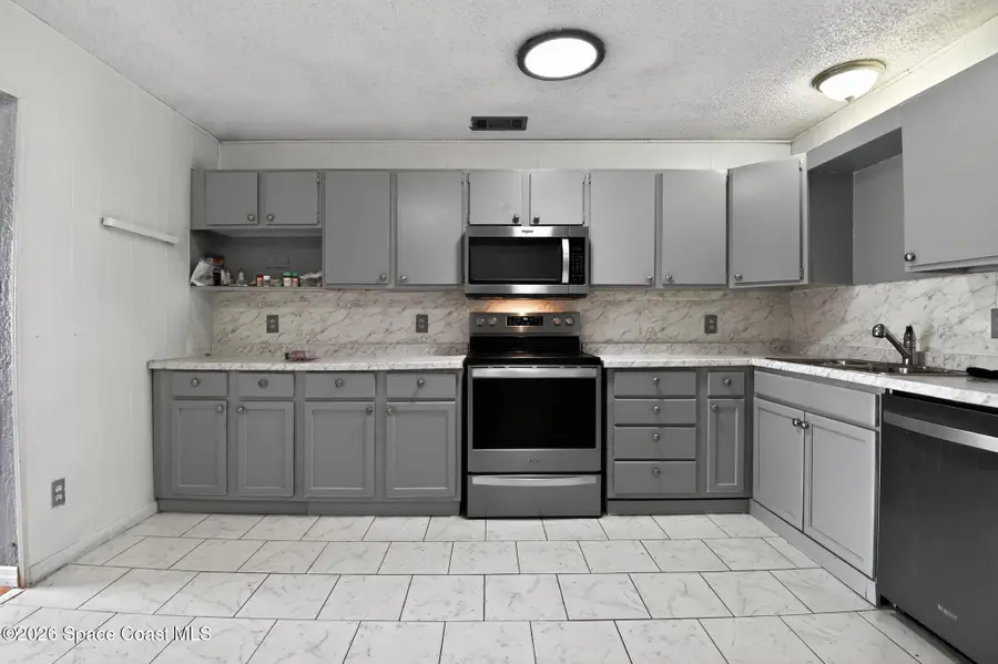 180 San Luis Street Sw, Palm Bay, FL 32908 - #2