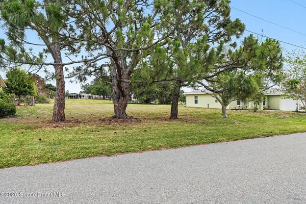 1182 Ver Circle Ne, Palm Bay, FL 32905