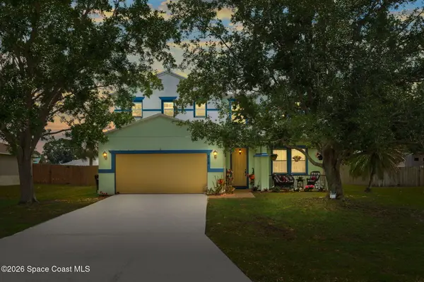818 Boeing Street Ne, Palm Bay, FL 32907