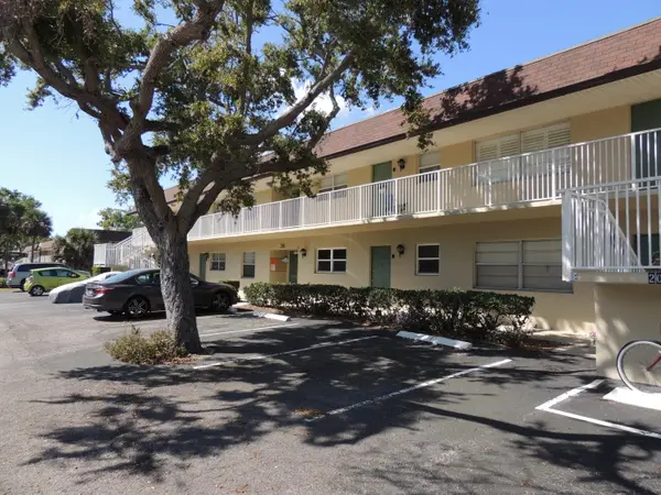 291 Cape Shores Circle #I 20, Cape Canaveral, FL 32920