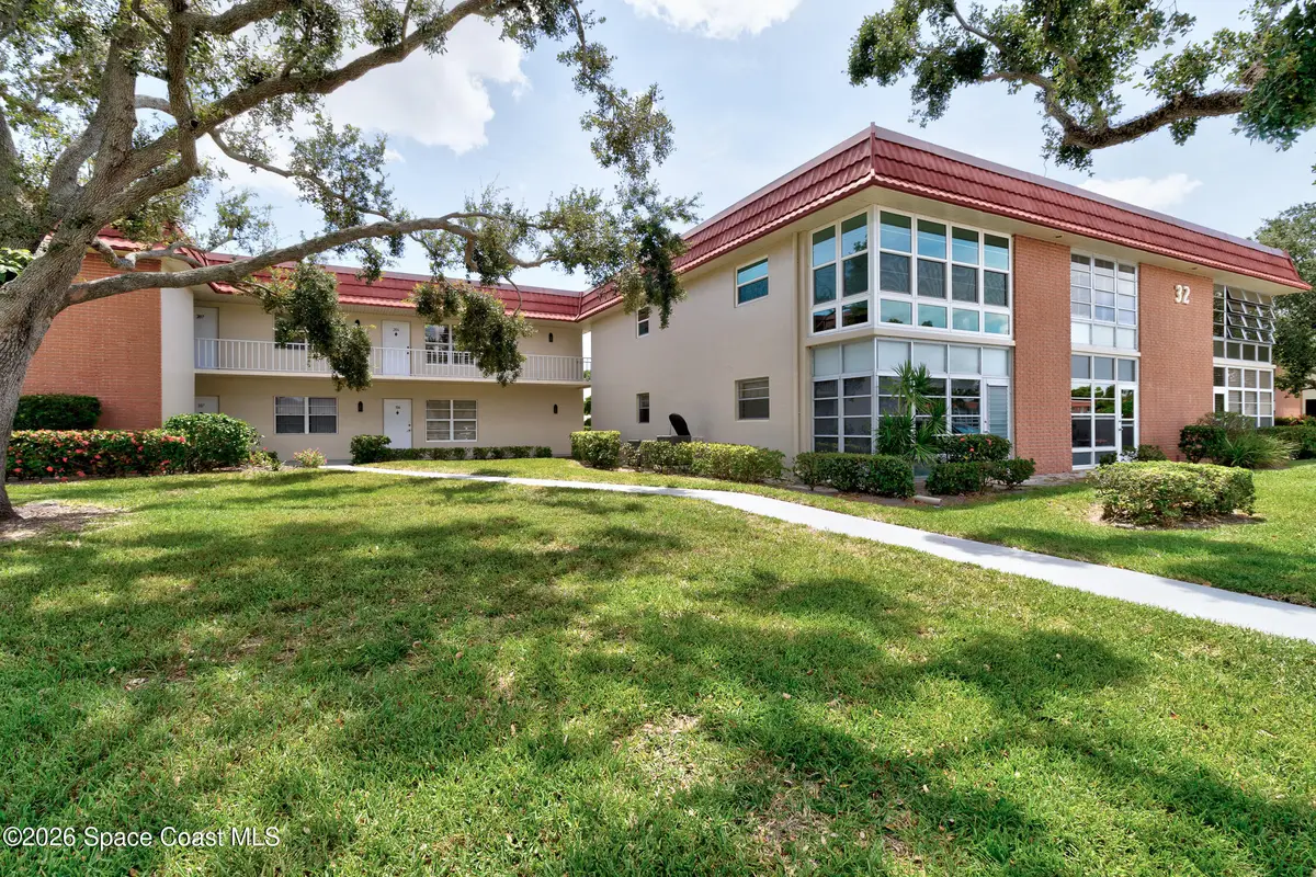 32 Pine Arbor Lane #205, Vero Beach, FL 32962 - #1
