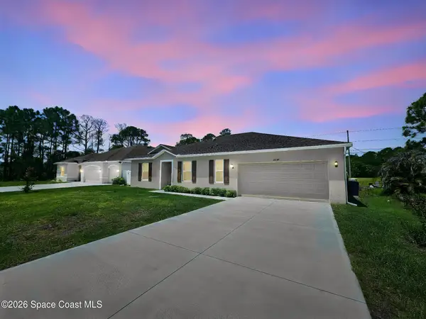 8445 101st Court, Vero Beach, FL 32967