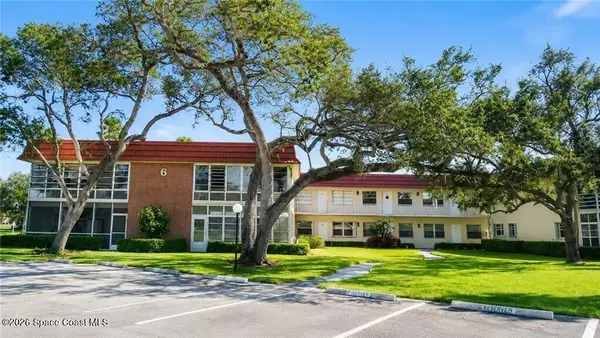 6 Vista Palm Lane #202, Vero Beach, FL 32962