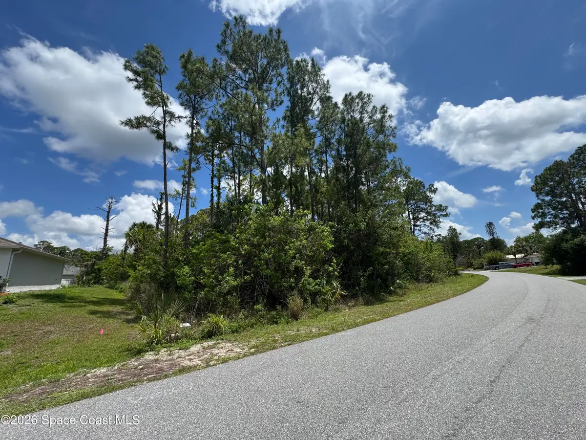 1872 Red Bud Circle Nw, Palm Bay, FL 32907 - #1