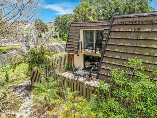 3913 Vista Oaks Circle Ne, Palm Bay, FL 32905