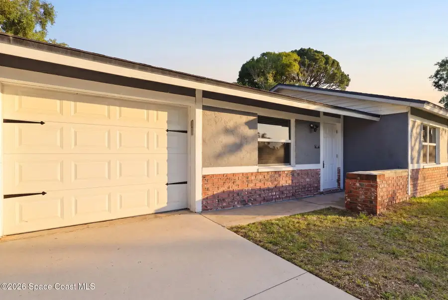 2936 Pembroke Road, Melbourne, FL 32935 - #3