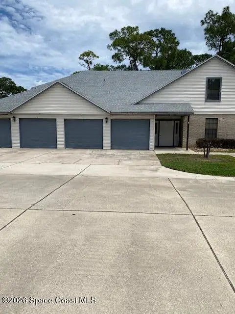9045 S York Lane S #15e, West Melbourne, FL 32904