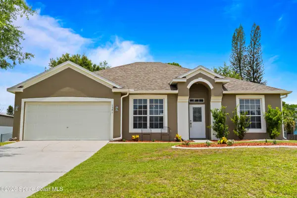 1541 Gardenton Street Nw, Palm Bay, FL 32907