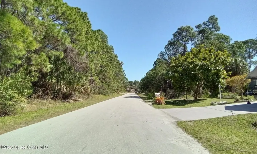 473 Galhouse Street Sw, Palm Bay, FL 32908 - #2
