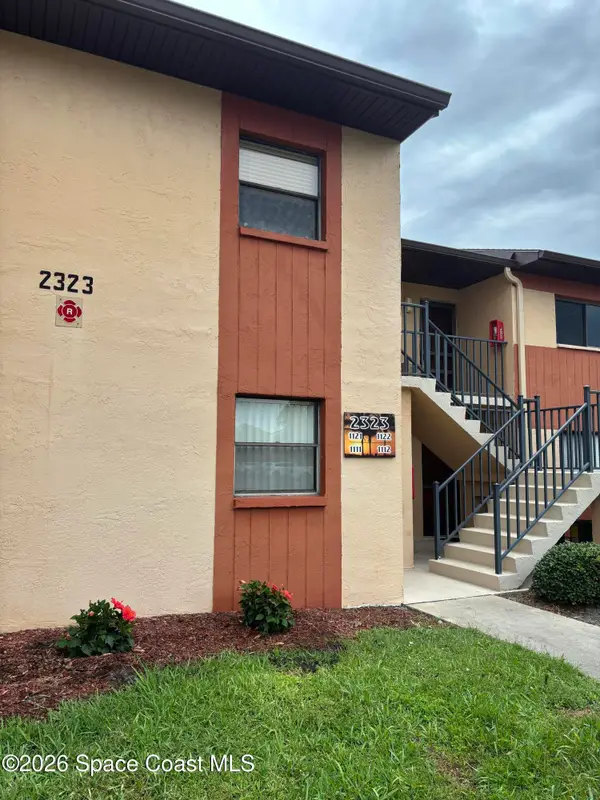2323 Golf Lake Circle #1111, Melbourne, FL 32935