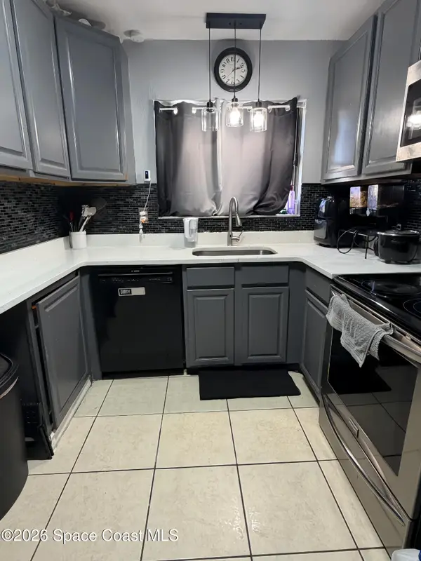 190 Abalone Road Nw, Palm Bay, FL 32907