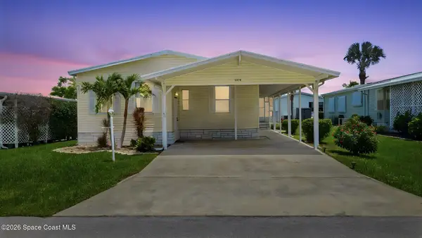 5374 Hammerstone Court #M11, Micco, FL 32976