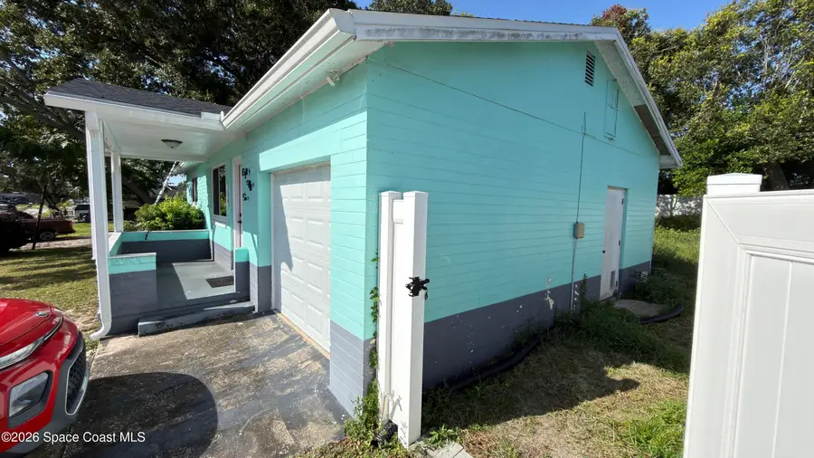 856 Berkshire Road, Daytona Beach, FL 32117 - #2