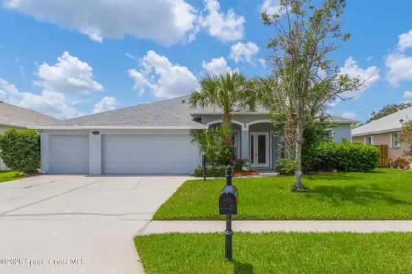 1883 Woodfield Circle, Melbourne, FL 32904
