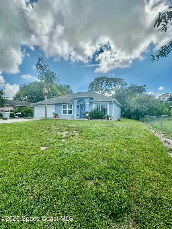 8175 101st Court, Vero Beach, FL 32967
