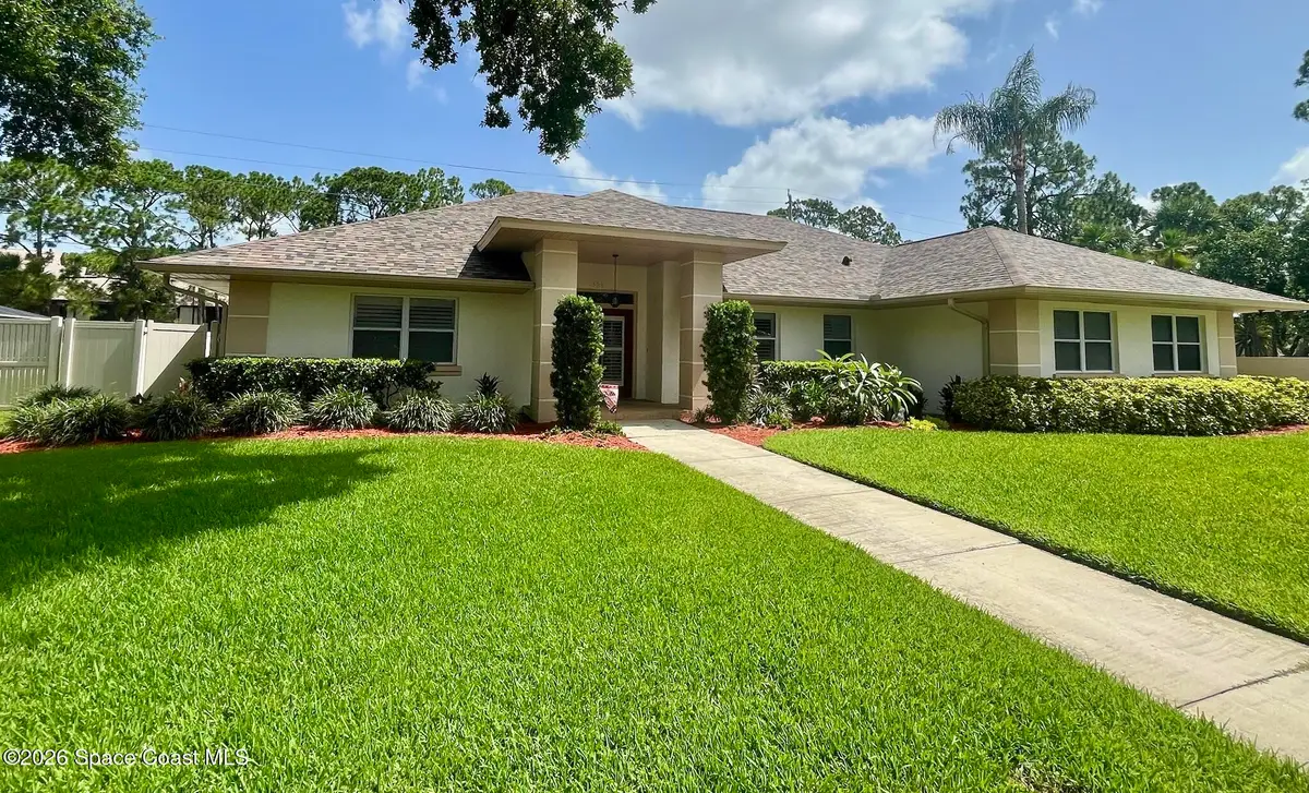 596 Lake Ashley Circle, Melbourne, FL 32904 - #1