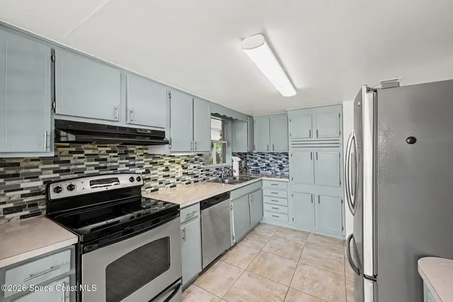 2292 Lakeview Drive, Melbourne, FL 32935 - #3