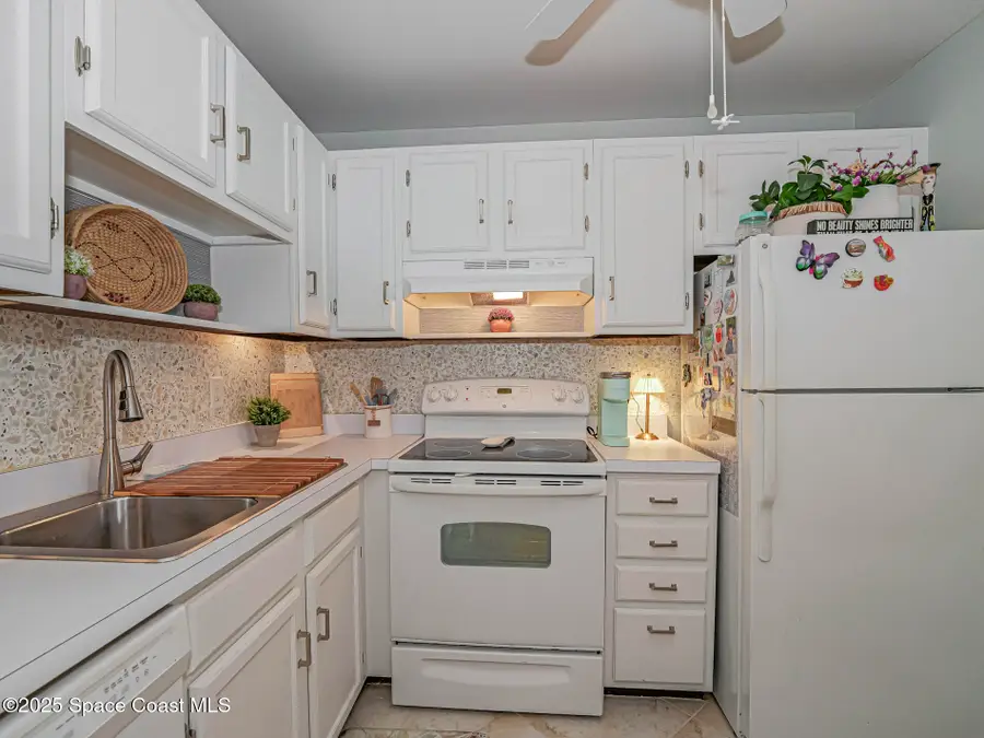 75 Royal Oak Court #204, Vero Beach, FL 32962 - #3