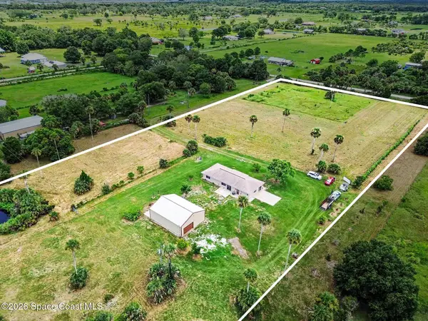3240 Coral Avenue, Mims, FL 32754