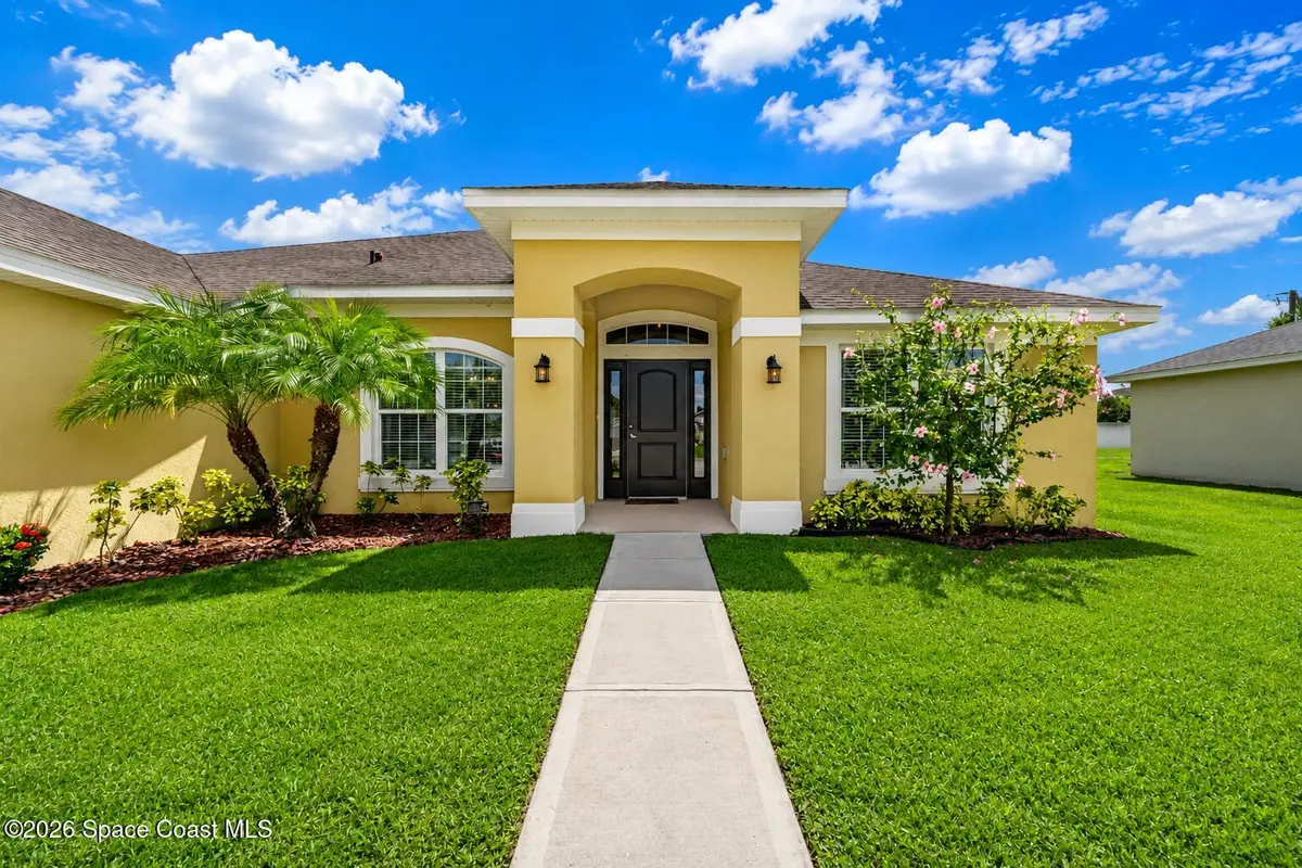 281 Breakwater Street Se, Palm Bay, FL 32909 - #1