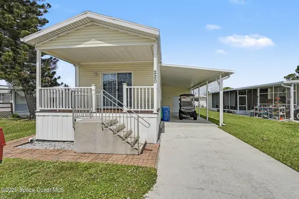 220 Blossom Lane Ne, Palm Bay, FL 32907