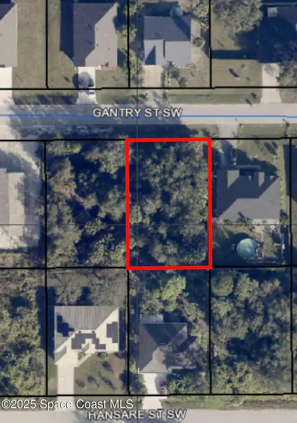 442 Gantry Street Sw, Palm Bay, FL 32908