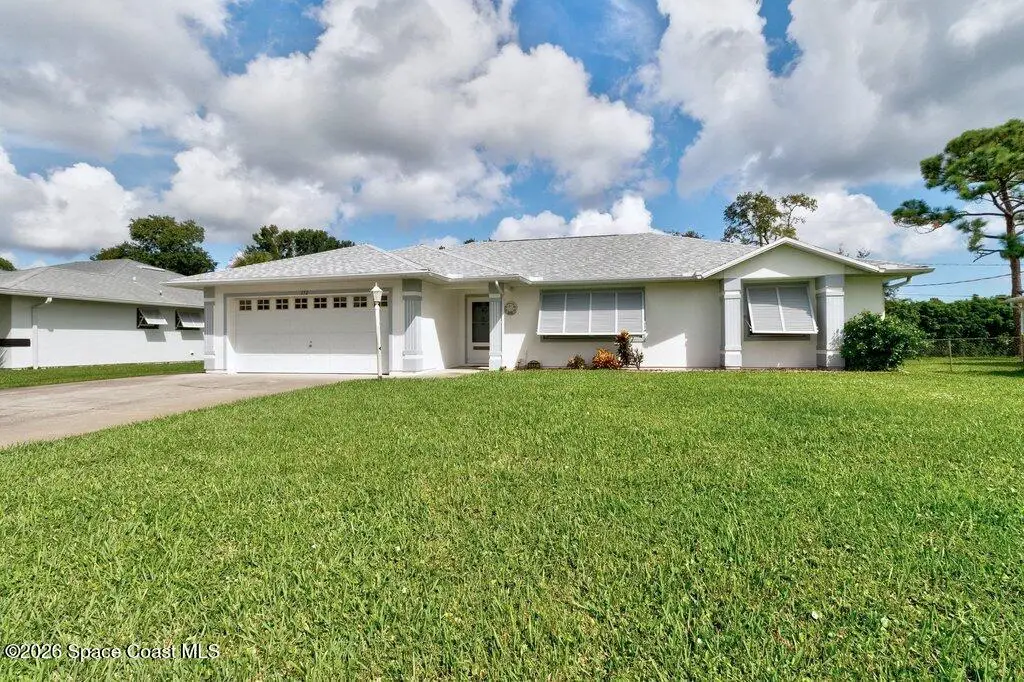 172 Delaware Avenue, Sebastian, FL 32958 - #1