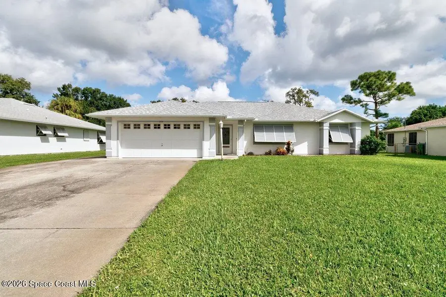 172 Delaware Avenue, Sebastian, FL 32958 - #2