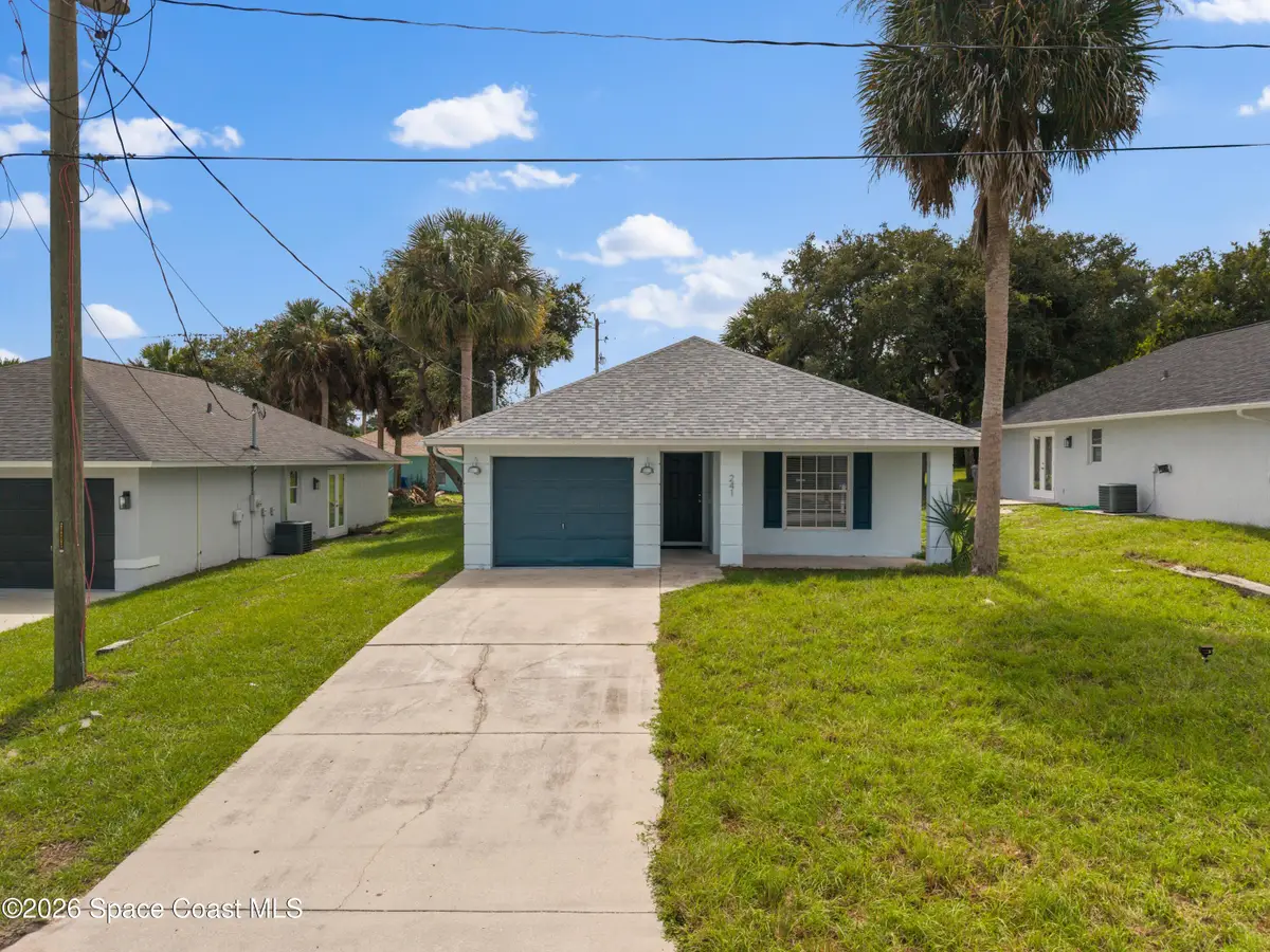 241 12th Street Sw, Vero Beach, FL 32962 - #1