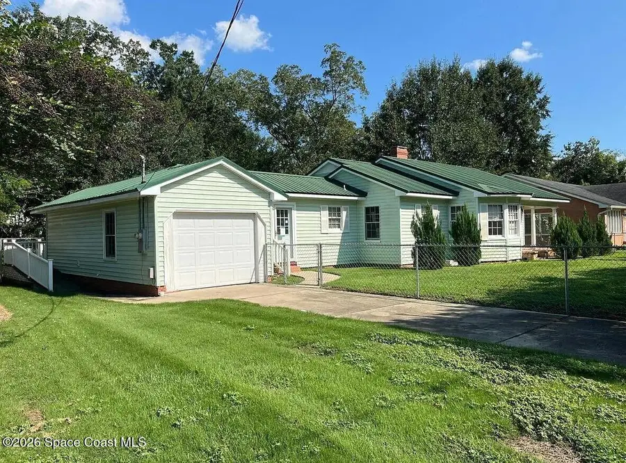 635 5th Street, Chipley, FL 32428 - #3
