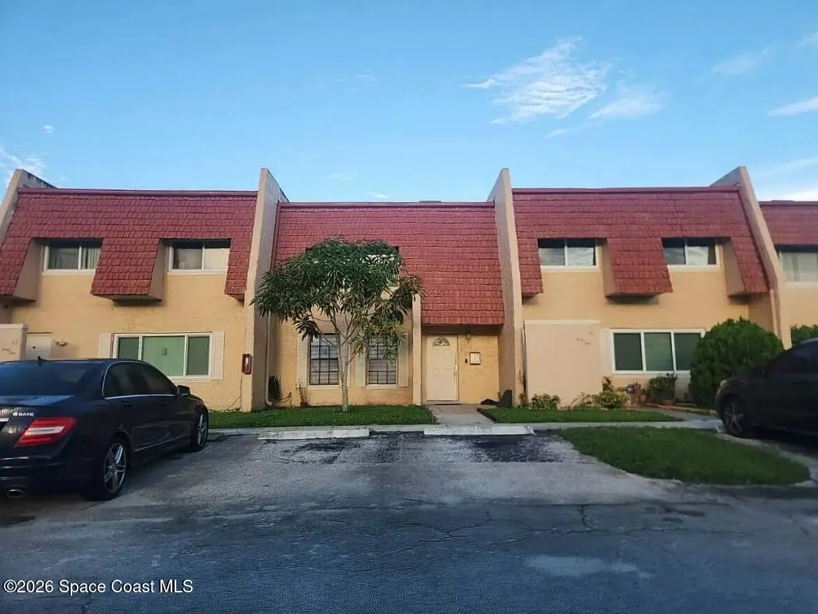 43 Spinning Wheel Lane, Tamarac, FL 33319 - #1
