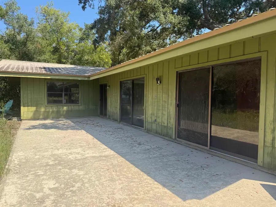 17 S Bayshore Drive, Eastpoint, FL 32328 - #3